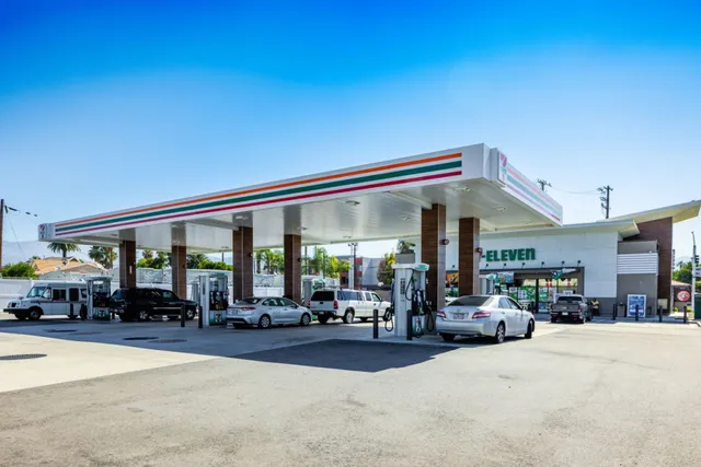 7-Eleven with Fuel Station, San Bernardino — construction photo 16