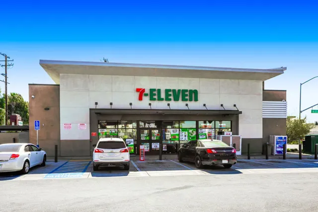 7-Eleven with Fuel Station, San Bernardino — construction photo 17